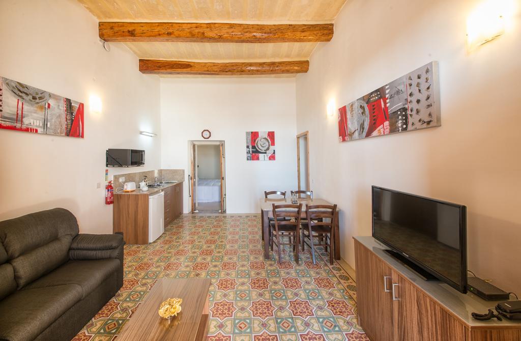 Quayside Apartments Марсашлокк Номер фото